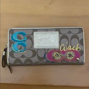 Poppy Continental Zip Wallet